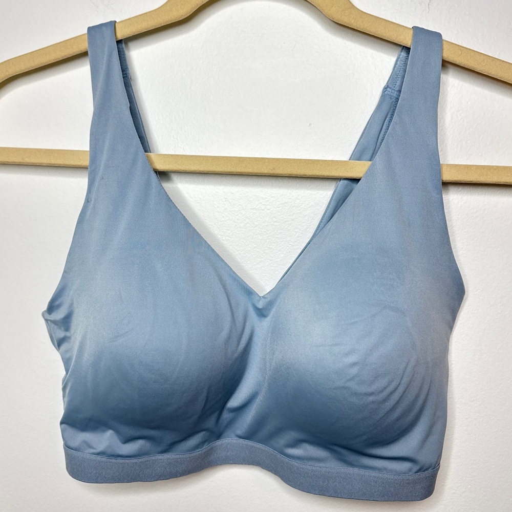 Warner’s Seamless Light Blue Wireless Bra Lightweight